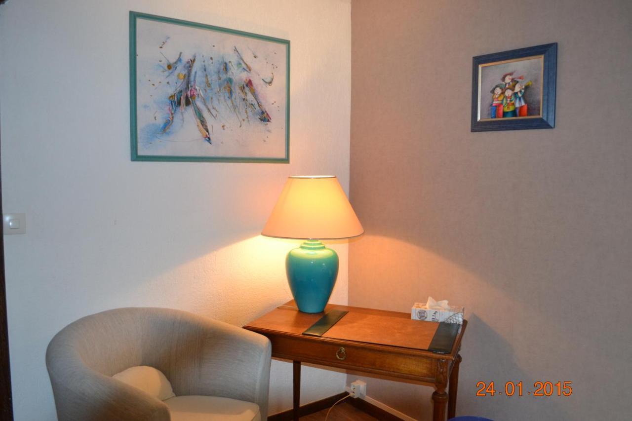 Bed And Breakfast "Le Moulin A Grains" Menil-la-Horgne Bagian luar foto