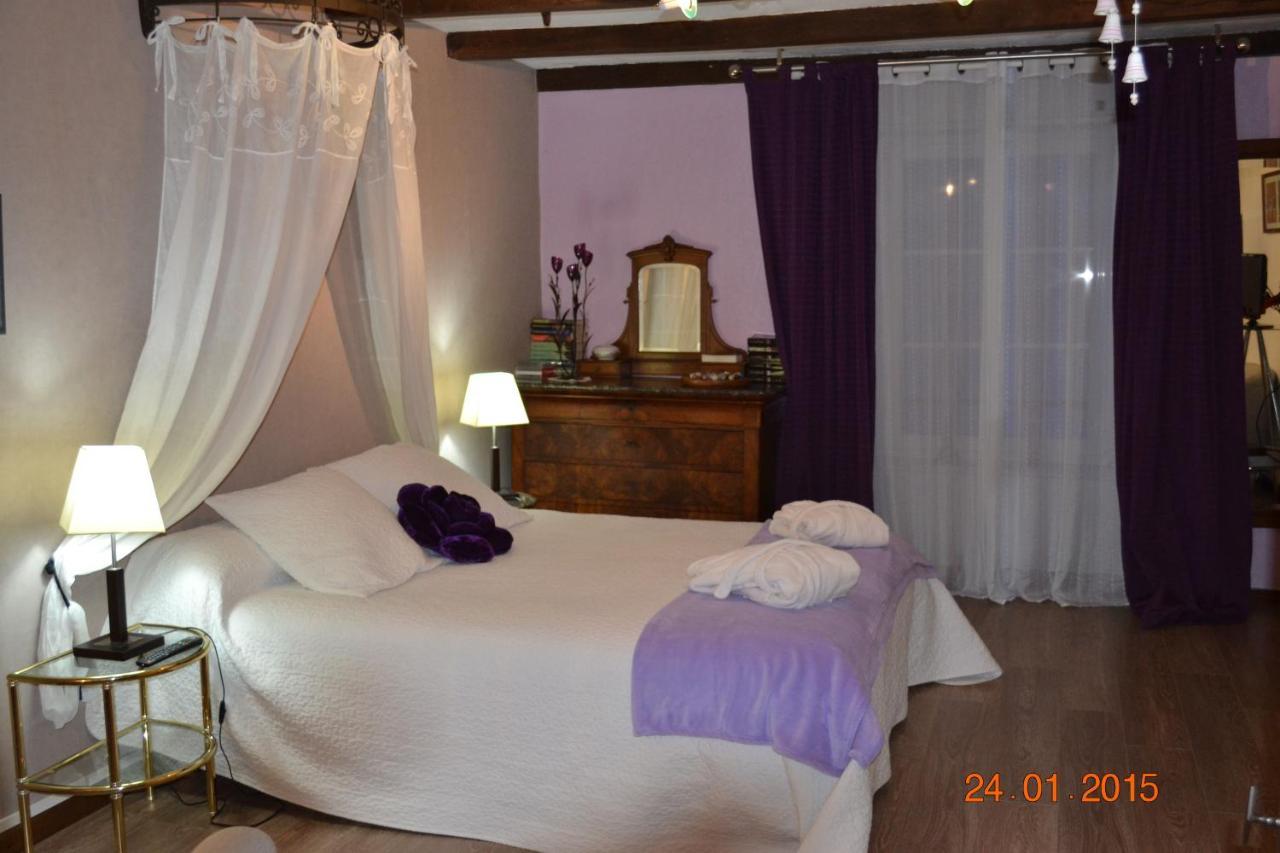 Bed And Breakfast "Le Moulin A Grains" Menil-la-Horgne Bagian luar foto