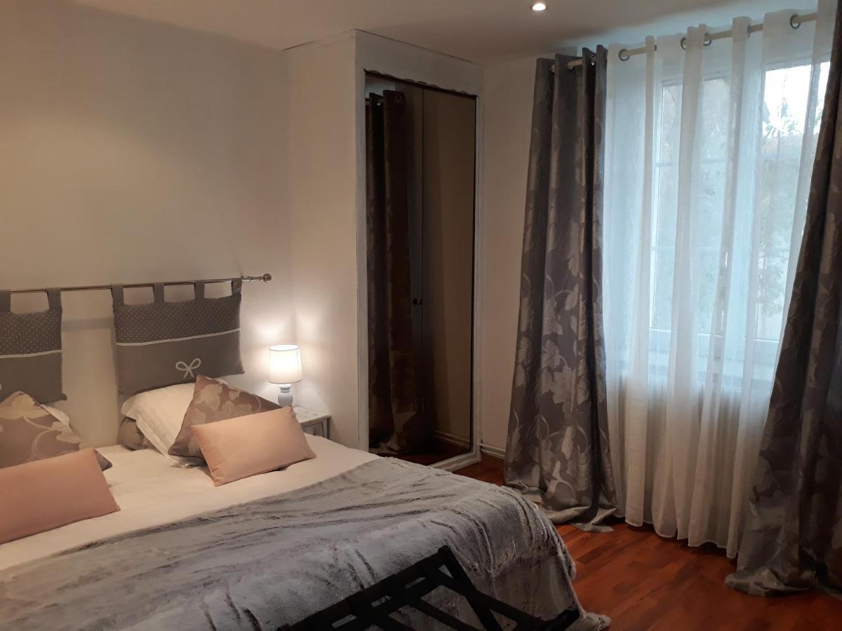 Bed And Breakfast "Le Moulin A Grains" Menil-la-Horgne Bagian luar foto