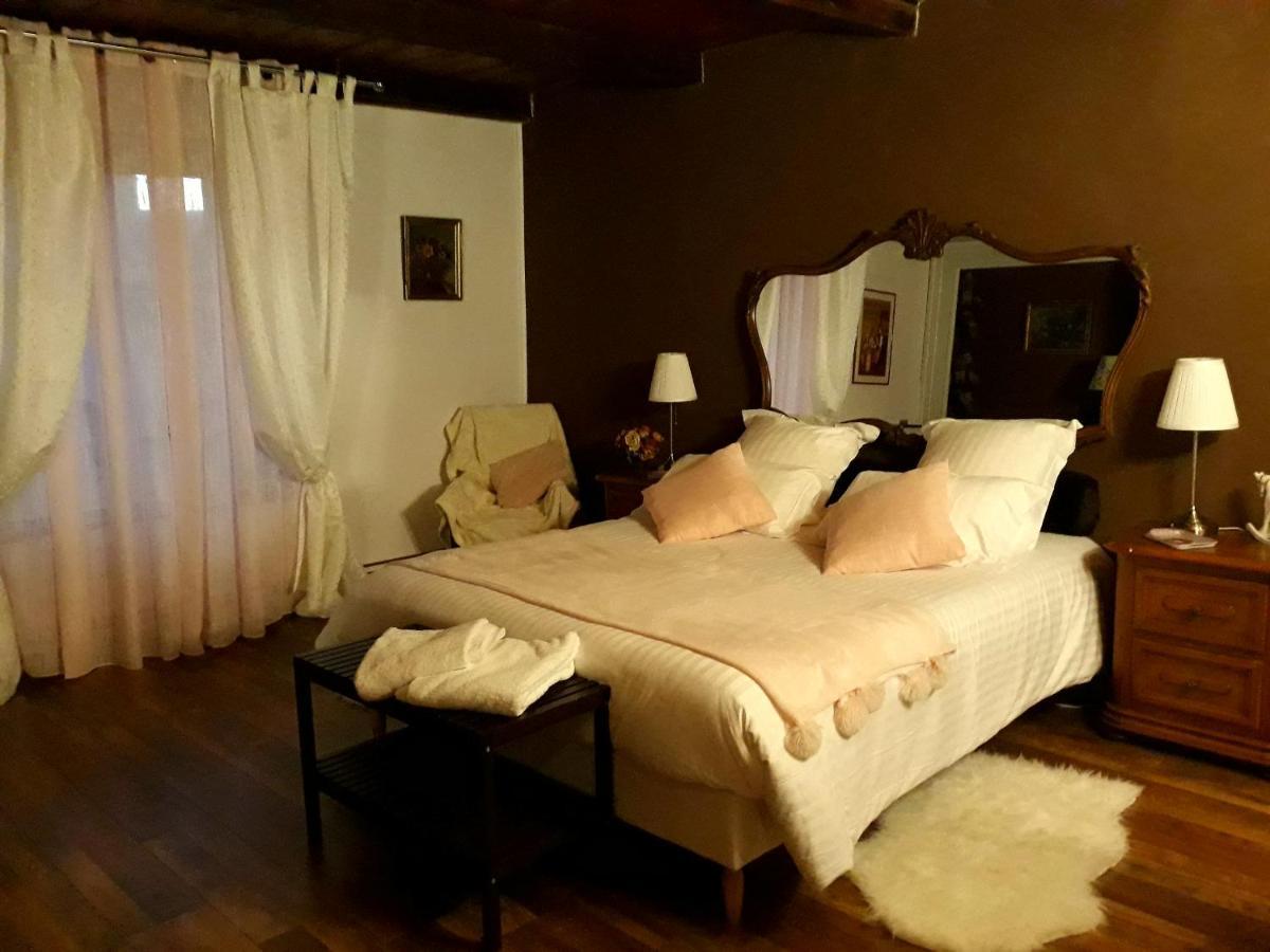Bed And Breakfast "Le Moulin A Grains" Menil-la-Horgne Bagian luar foto