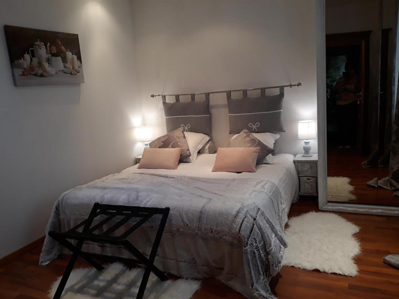 Bed And Breakfast "Le Moulin A Grains" Menil-la-Horgne Bagian luar foto